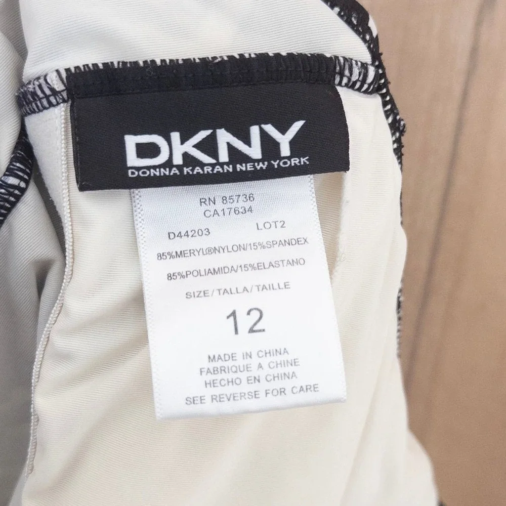 DKNY One Piece Swimsuit Size 12 Black White Zebra Animal Resort Coastal Chic‎ - Picture 6 of 6